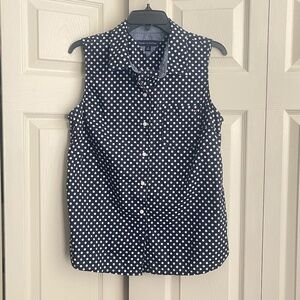 Tommy Hilfiger women's Navy Polka Dot Sleeveless Button up.   CON H